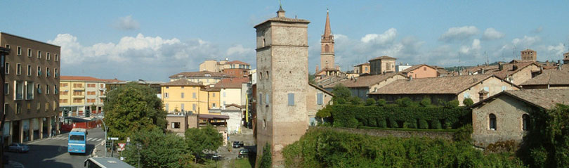 Mezaluna e veduta di Vignola